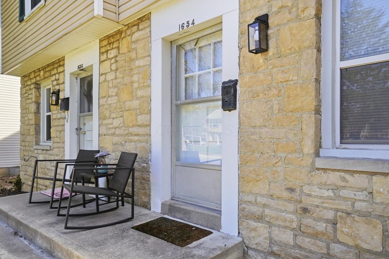 1654 Ashland Ave - Photo 2 of 35