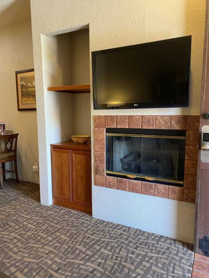 50680 Santa Rosa Plz #7 - Photo 4 of 8