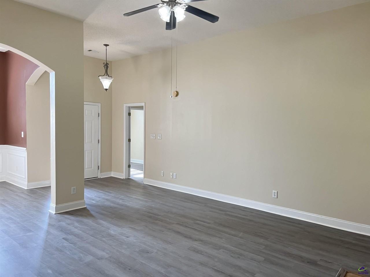 101 Mallards Landing Dr - Photo 5 of 31