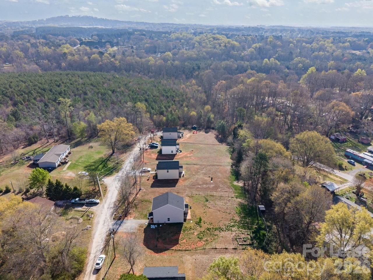 409 Kickapoo Ave - Photo 6 of 32