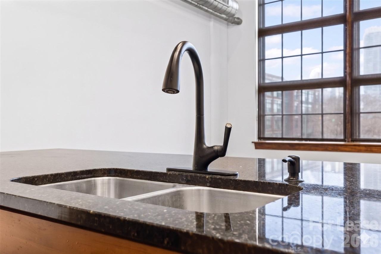 715 N Graham St #204 - Photo 5 of 29