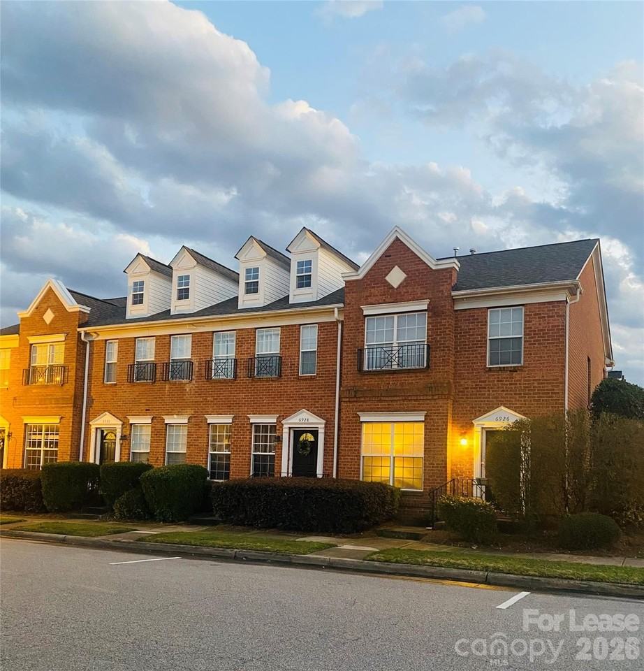 6928 Creft Cir - Photo 2 of 13