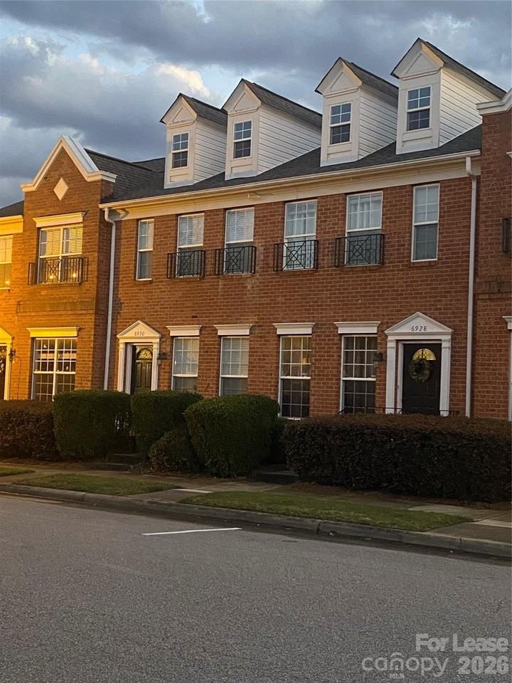 6928 Creft Cir - Photo 3 of 13