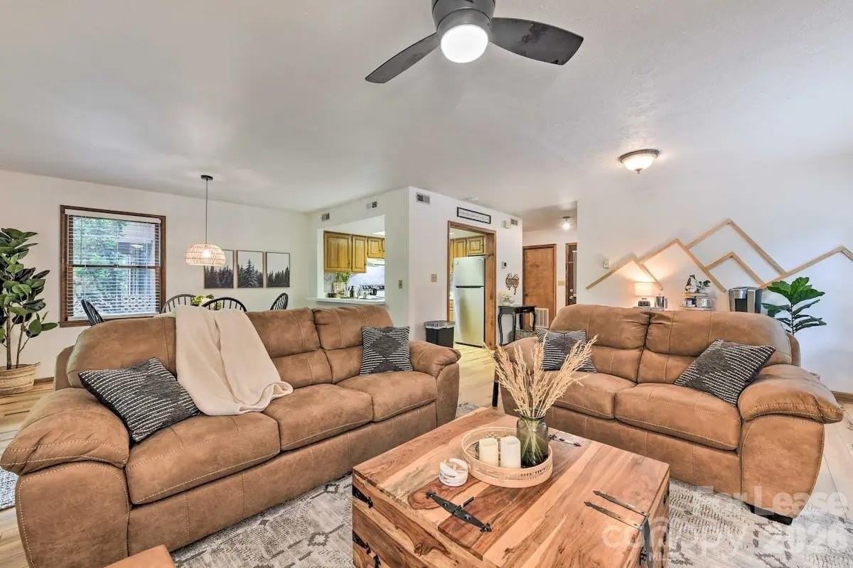 106 Sage Crk - Photo 3 of 13