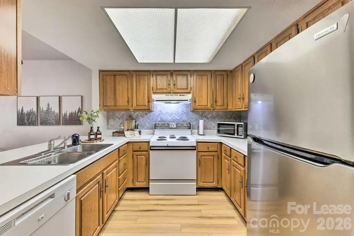 106 Sage Crk - Photo 4 of 13