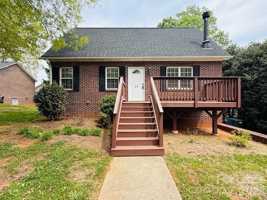 featured image of 23 44th Avenue Pl Ne