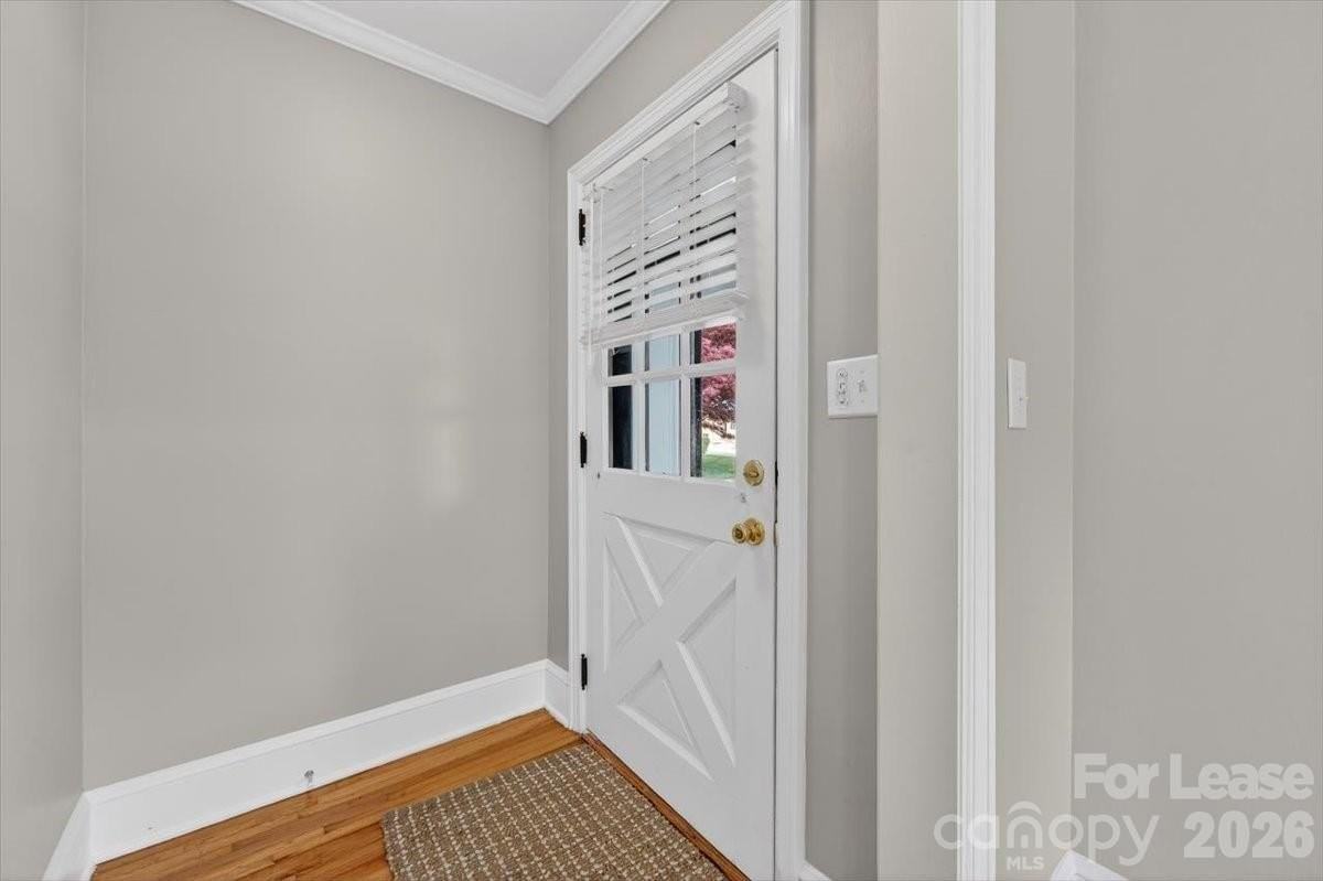 3920 Haven Dr - Photo 7 of 47