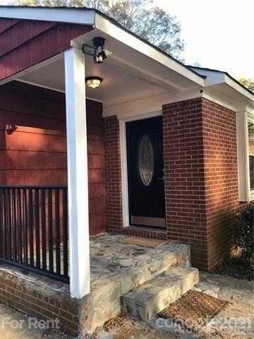 5027 Baylor Dr - Photo 3 of 10