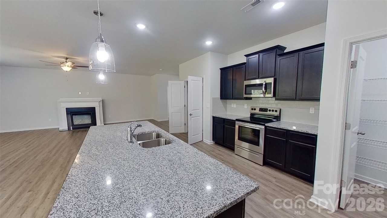 4509 Cecilia Ln - Photo 7 of 15