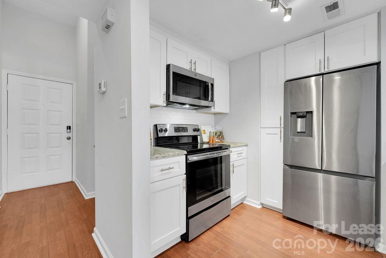 300 S Cedar St #2 - Photo 5 of 28