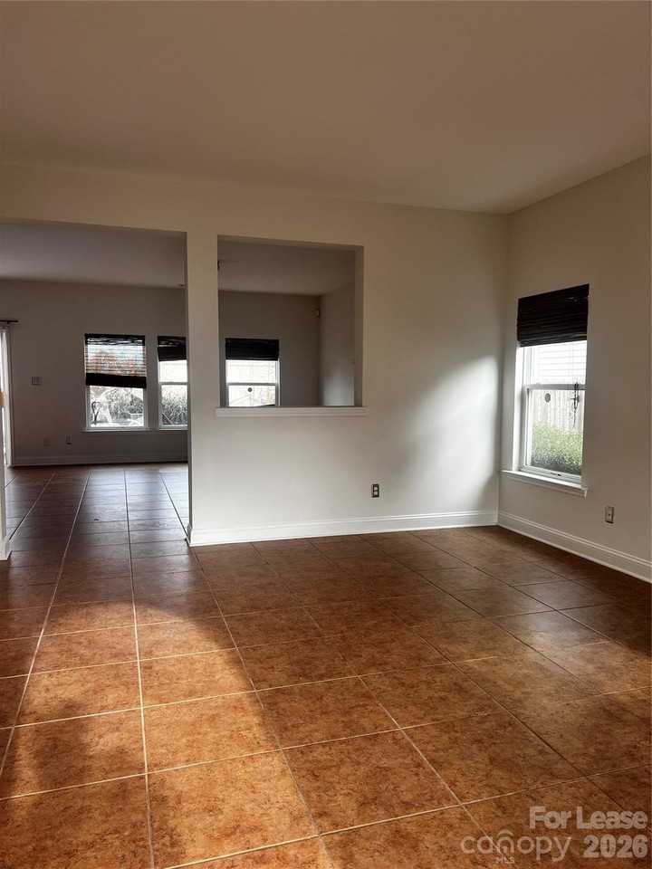 12918 Tahoe Dr - Photo 4 of 10