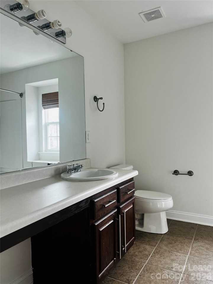 12918 Tahoe Dr - Photo 6 of 10