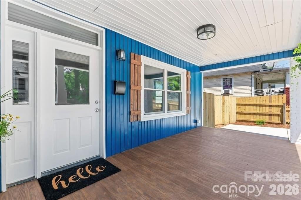 166 Franklin Ave Nw - Photo 3 of 26