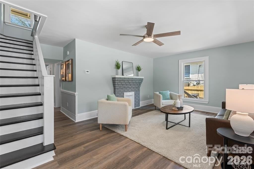 166 Franklin Ave Nw - Photo 6 of 26