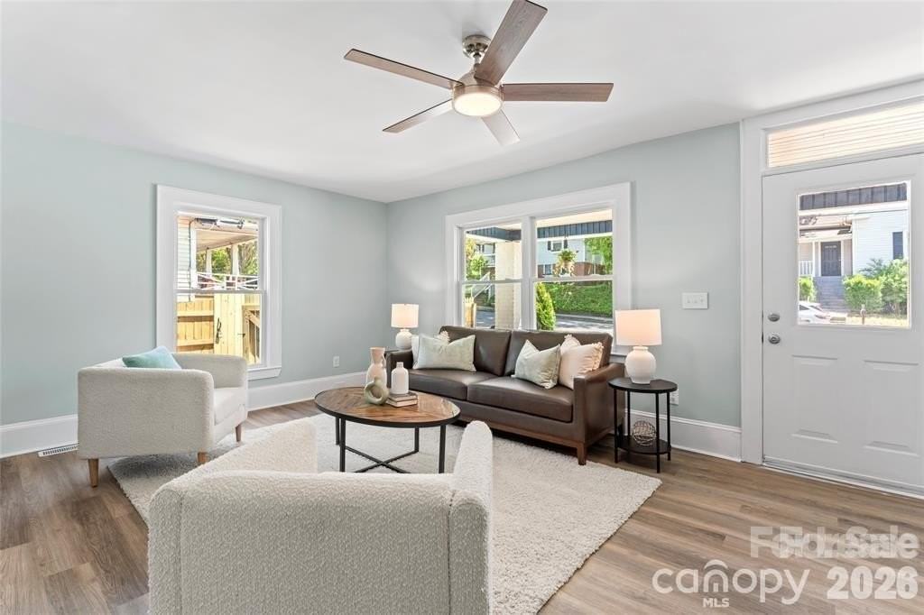 166 Franklin Ave Nw - Photo 7 of 26