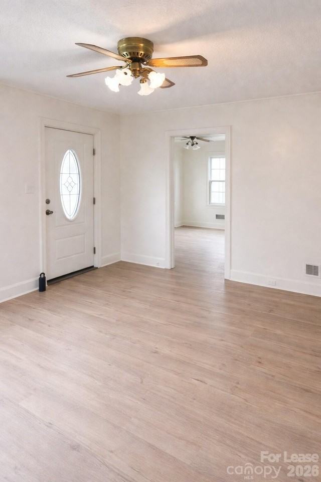 926 S York St - Photo 2 of 13