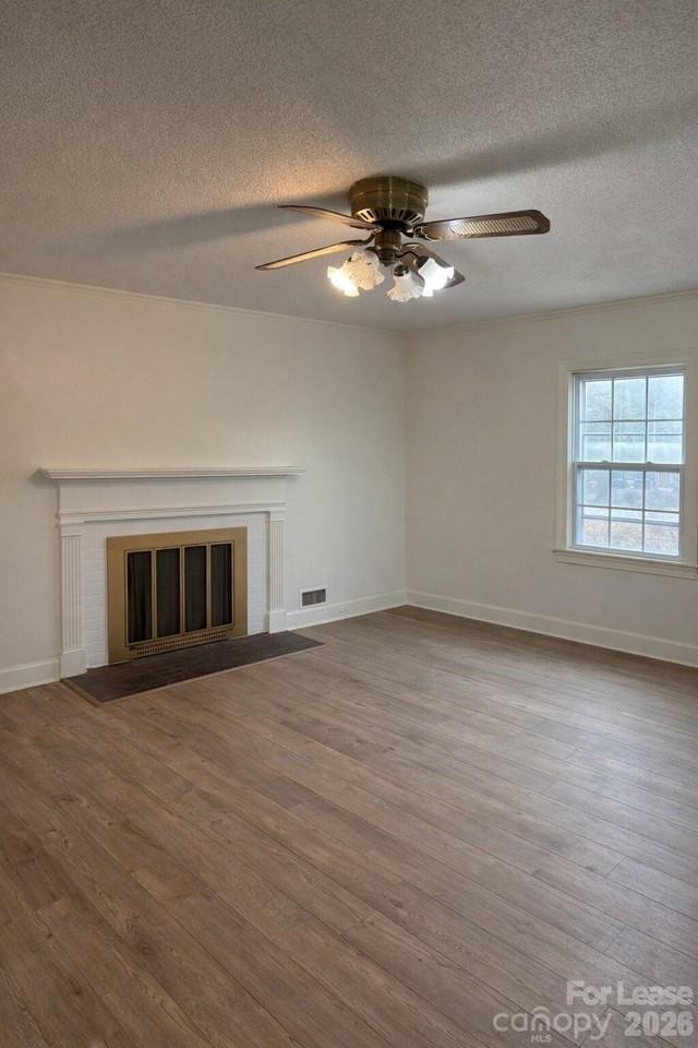 926 S York St - Photo 3 of 13