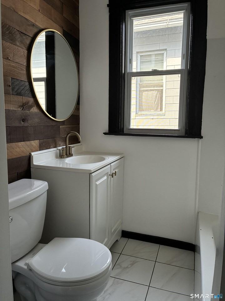 39 Houston St #2 - Photo 5 of 6