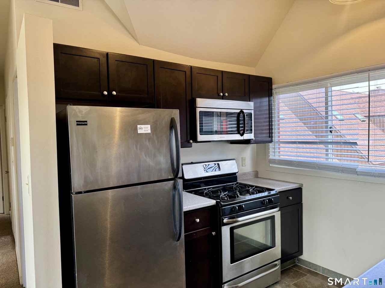 112 Montoya Dr #112 - Photo 2 of 12