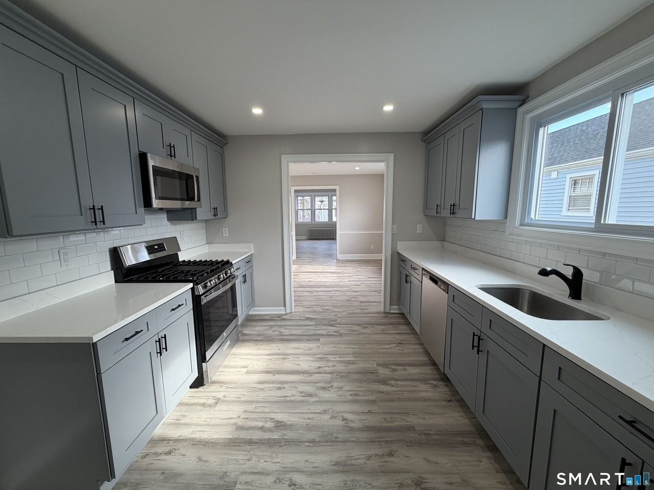 62 Lincoln Ave #2ndFL - Photo 6 of 21