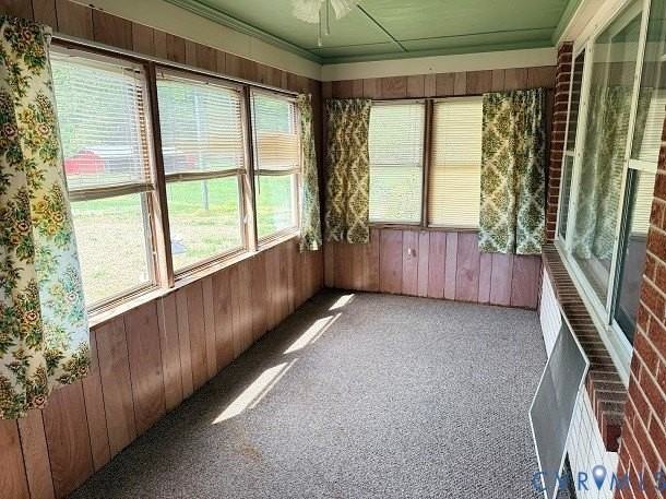 19410 Oakwood Ln - Photo 3 of 13