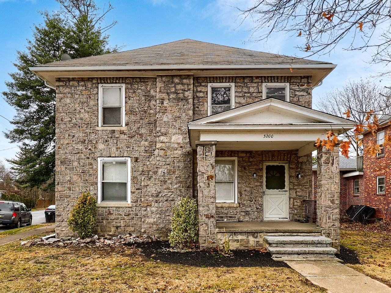 3200 Green Street - Photo 2 of 33