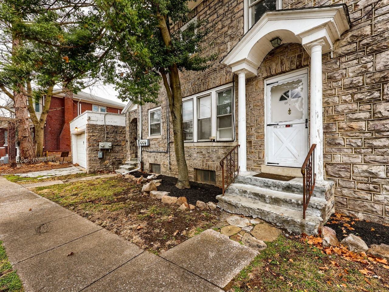 3200 Green Street - Photo 3 of 33