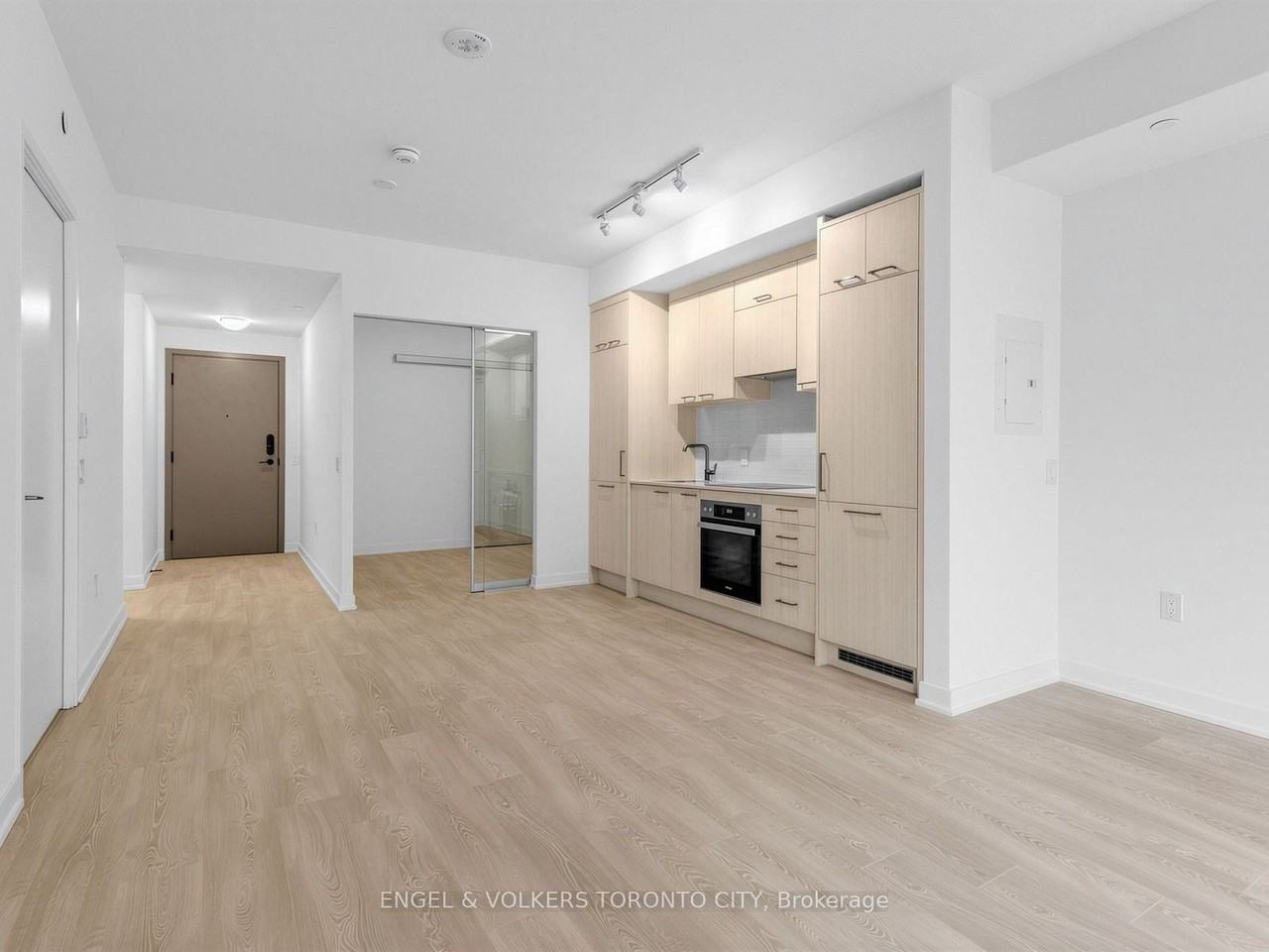 634 The Charles At Church - Photo 5 of 21