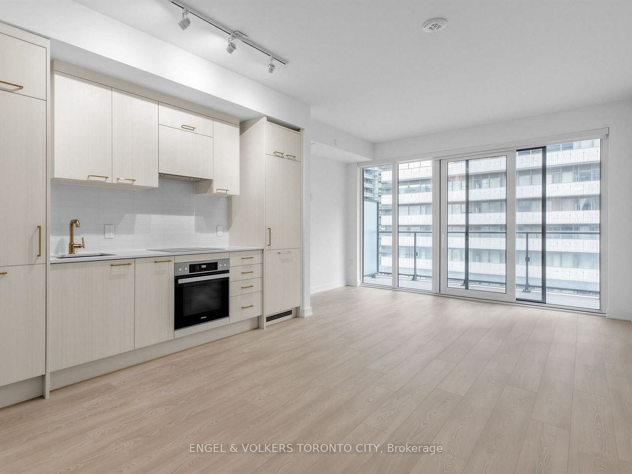 634 The Charles At Church - Photo 6 of 21