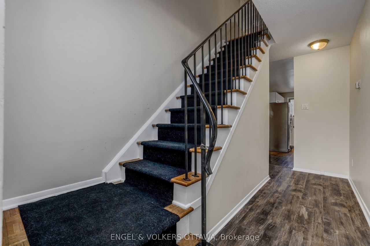 20 Meadowbank Dr - Photo 5 of 45