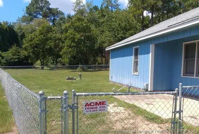 633 Winthrop Ct - Photo 2 of 7