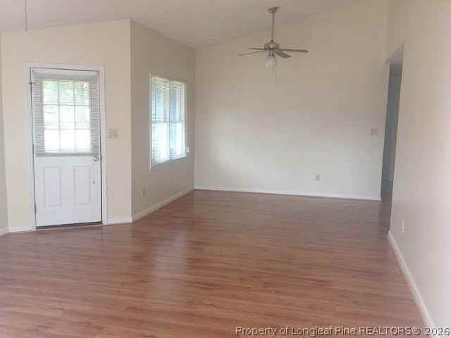 633 Winthrop Ct - Photo 4 of 7