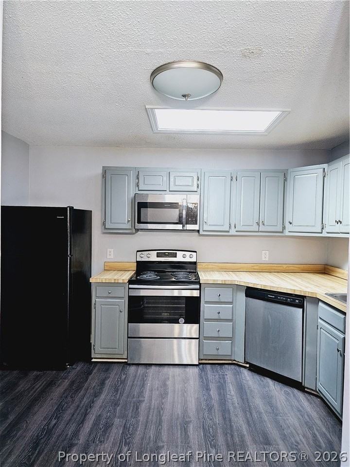 1121 Lake Stone Pl - Photo 4 of 19