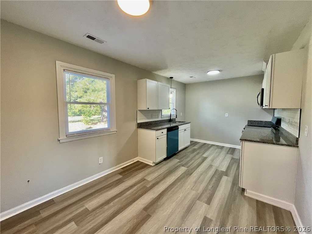 5985 Mcdonald Rd - Photo 4 of 20