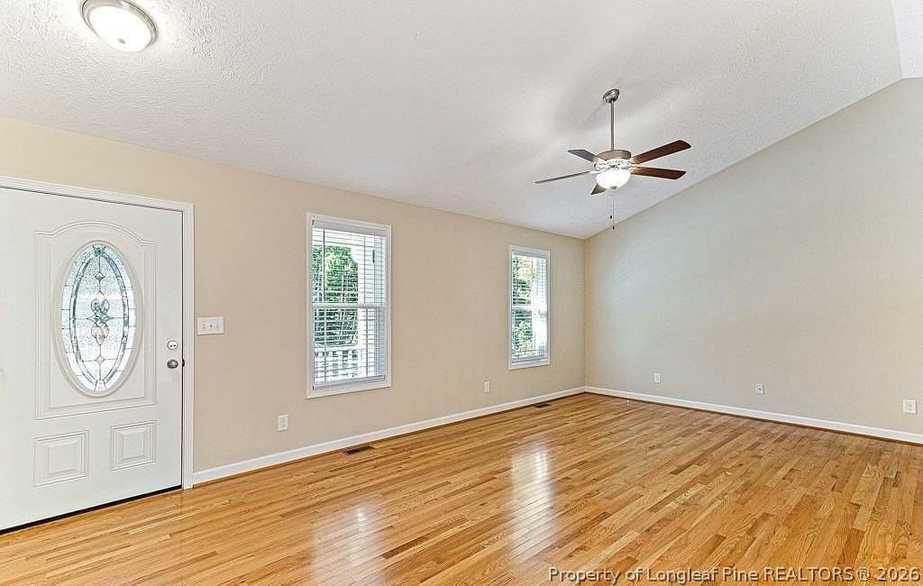 428 Harbor Trce - Photo 7 of 30