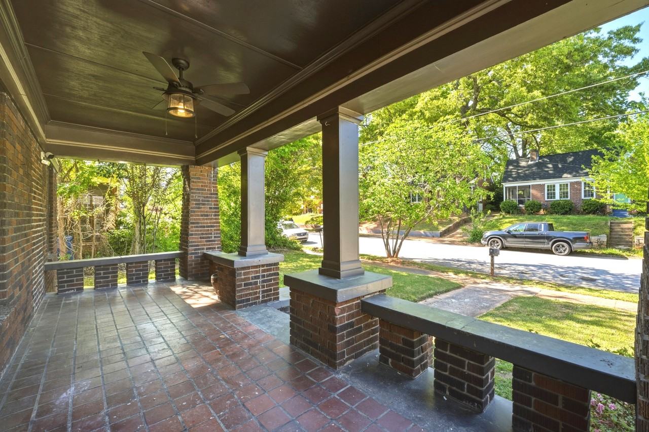 506 Mellview Ave Sw #1 - Photo 4 of 30