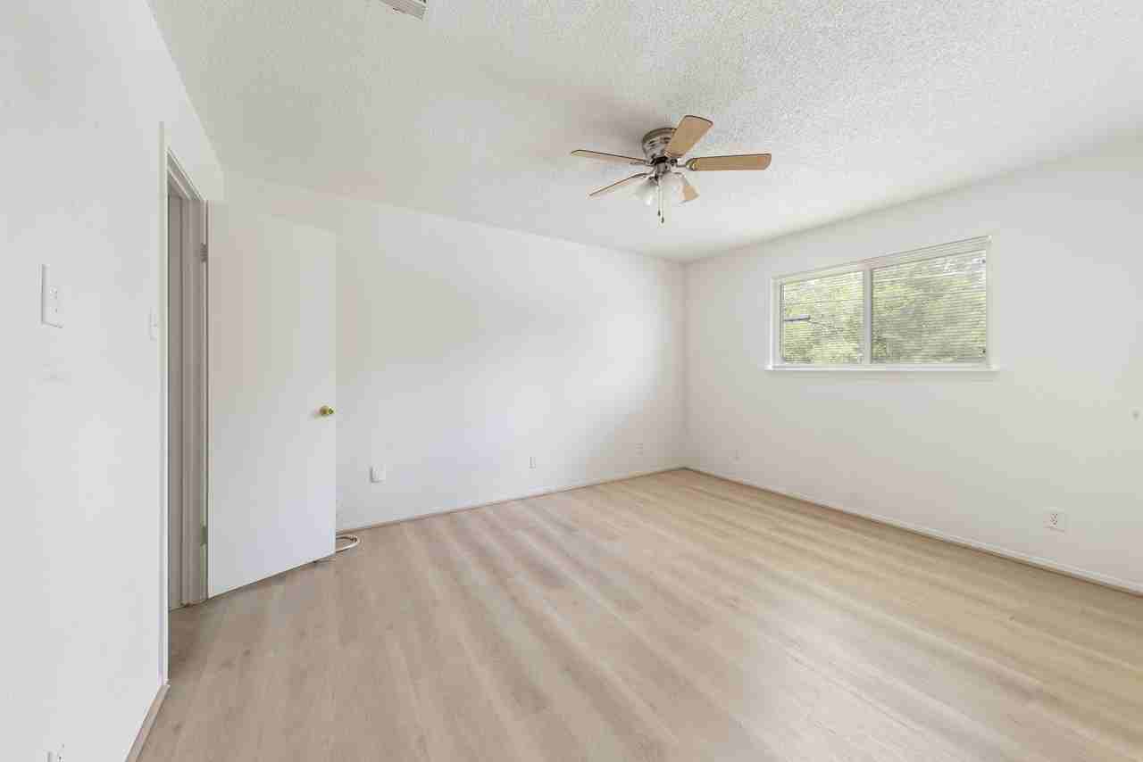 700 Lyle West Ave #D - Photo 6 of 10