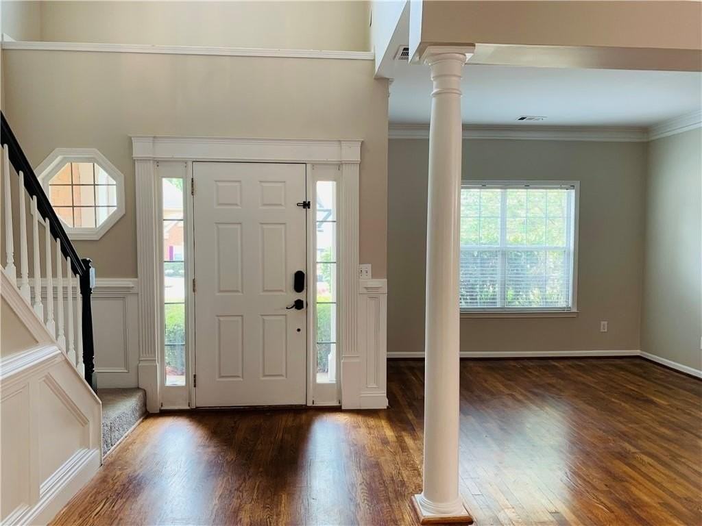 2020 Chelton Way Se - Photo 5 of 39