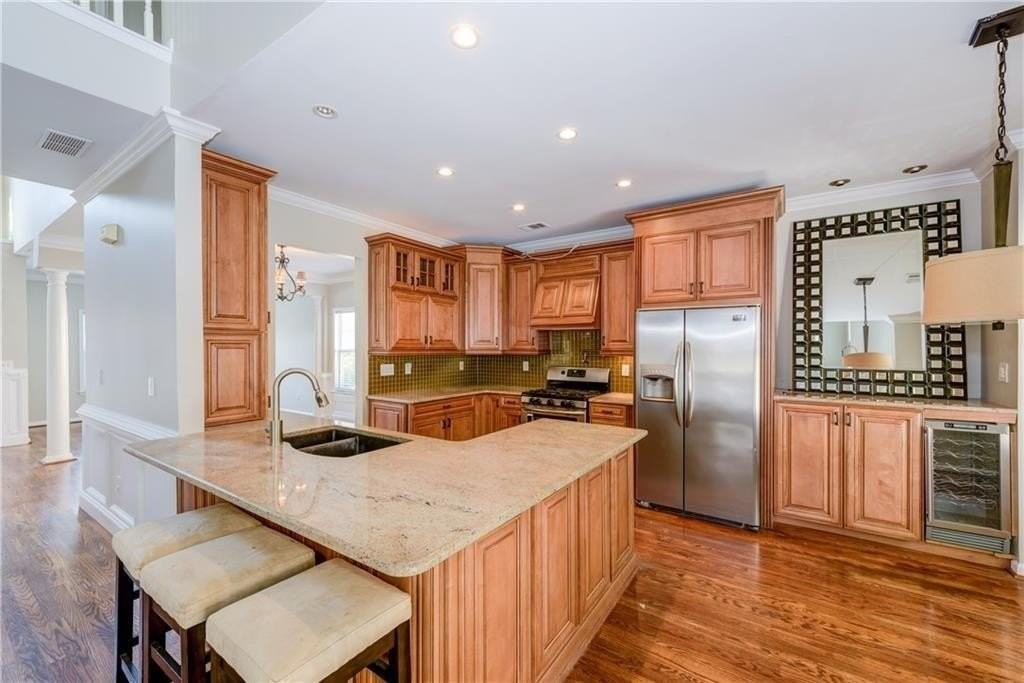 2020 Chelton Way Se - Photo 7 of 39