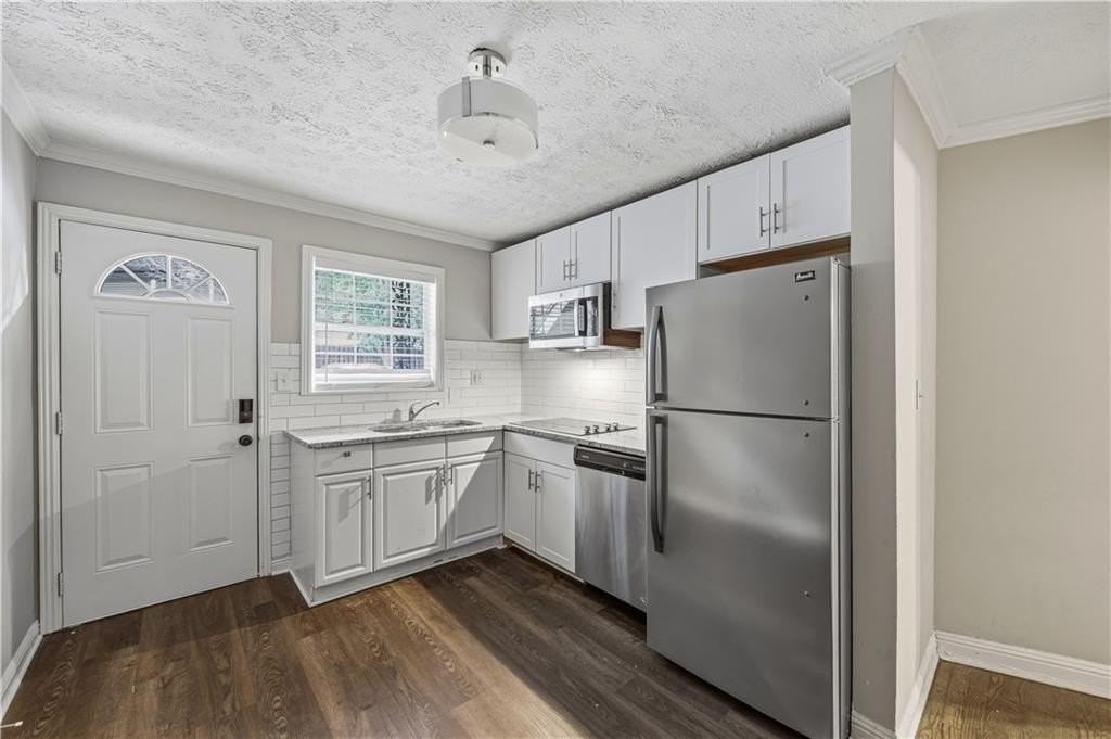 21 Delmont Dr Ne #3 - Photo 6 of 13