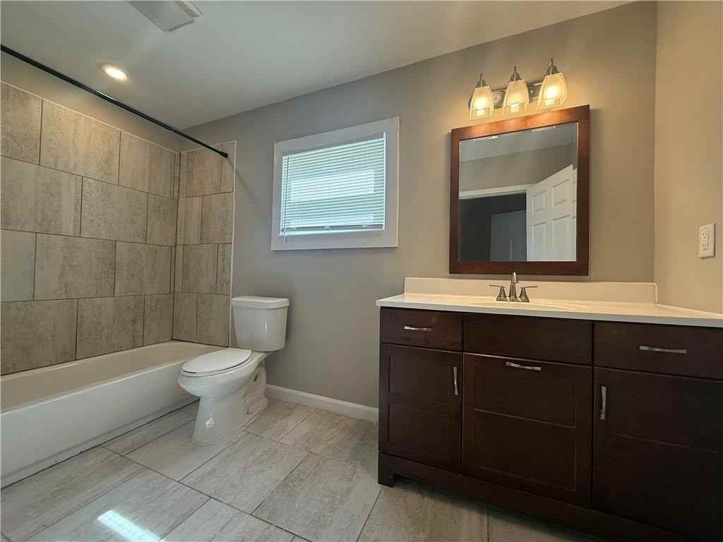 20 Highland St - Photo 5 of 9