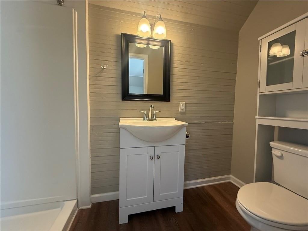 20 Highland St - Photo 7 of 9