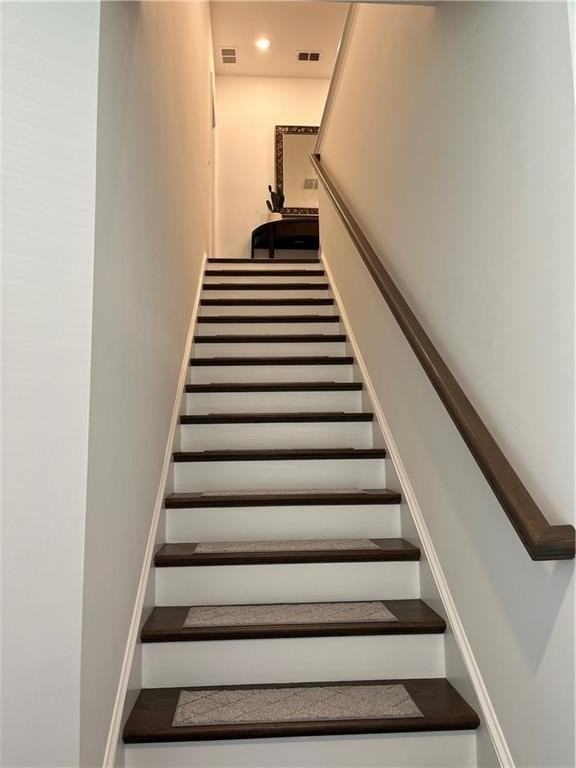 5208 Riden Ct - Photo 5 of 20