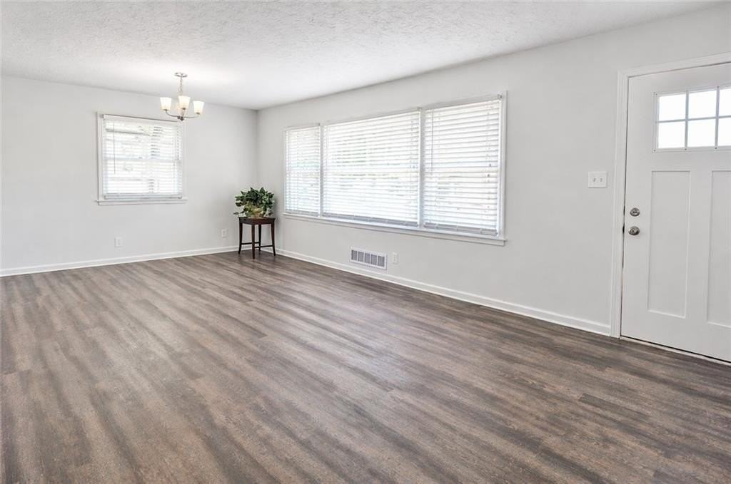 2191 Greystone Way - Photo 2 of 9