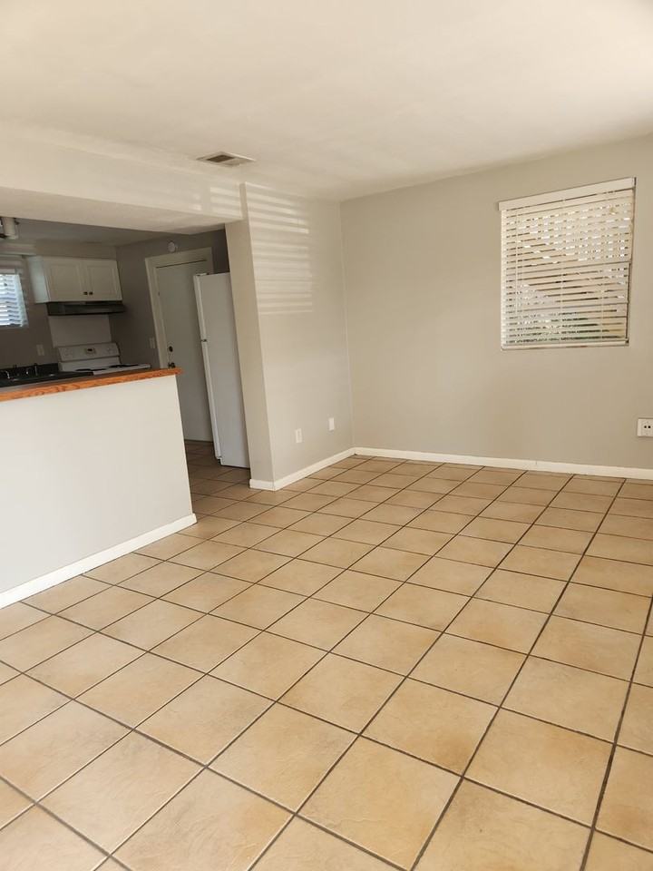 2805B 1st Ave - Photo 2 of 34