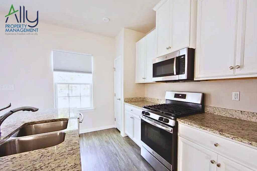 2424 Pocoson Wood Ct #1 - Photo 3 of 42