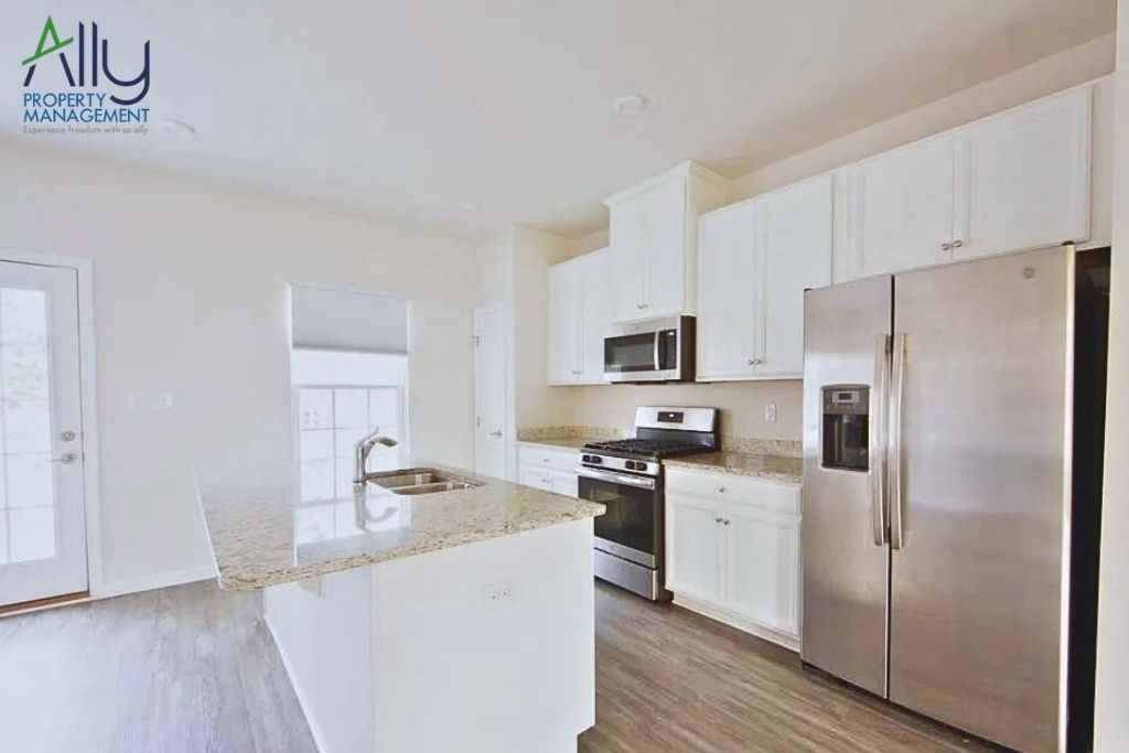 2424 Pocoson Wood Ct #1 - Photo 5 of 42