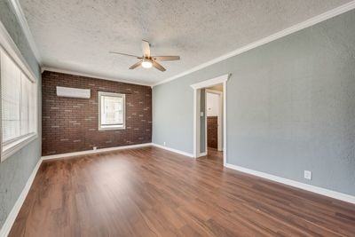 930 930 W Freeman Street121732 #1 - Photo 3 of 19