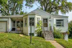 featured image of 3028 Whitmore St #1