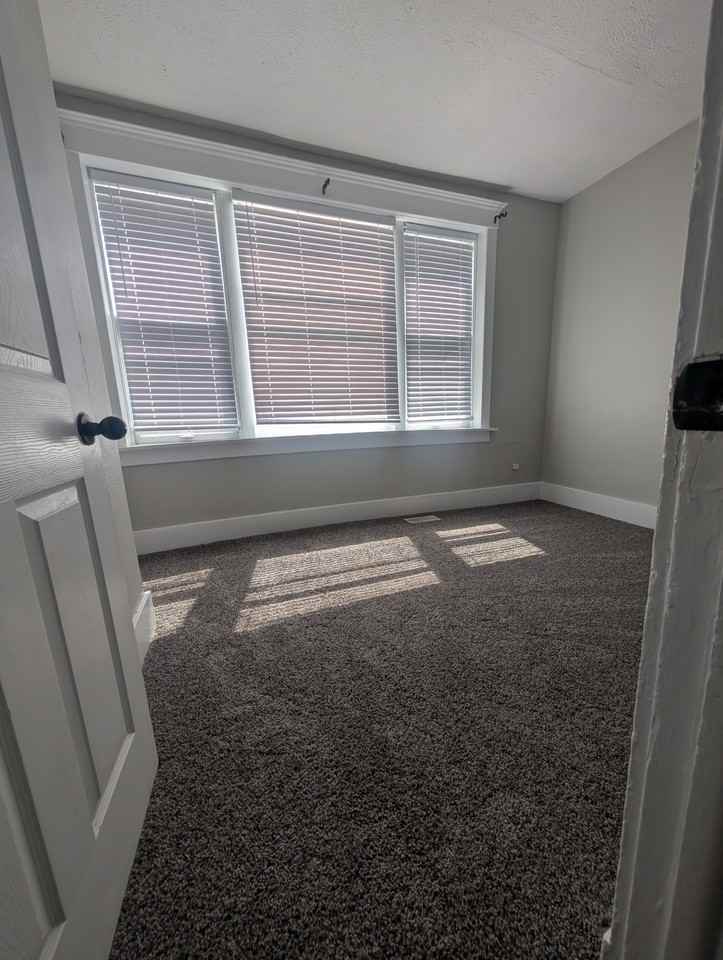 518 N 8th St #1 - Photo 5 of 7